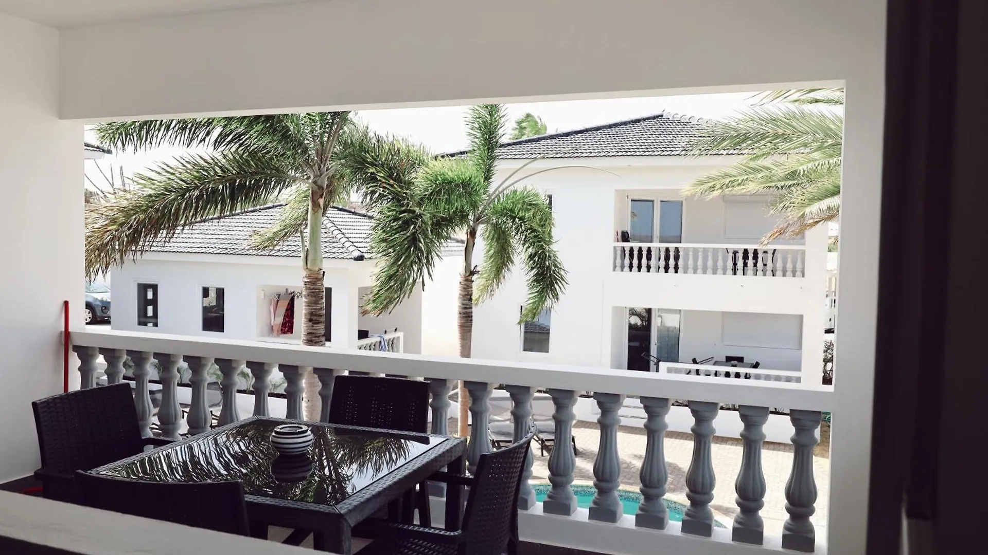 Palm Crest Apartment Willemstad