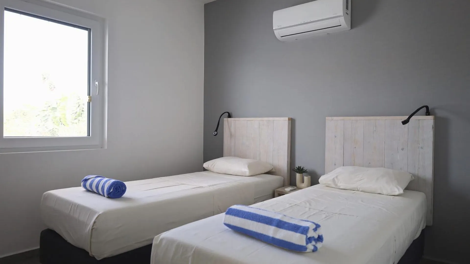 Palm Crest Apartment Willemstad