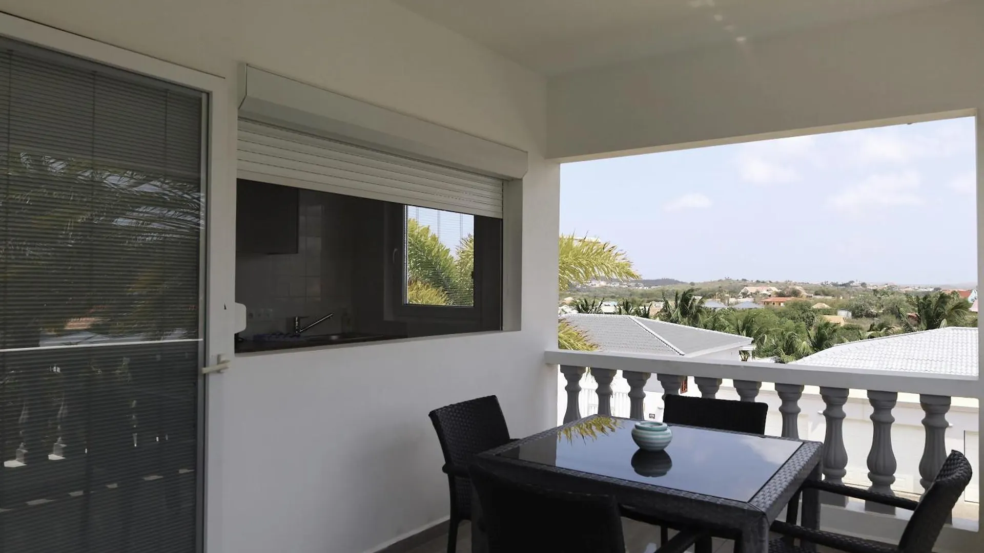 Palm Crest Apartment Willemstad