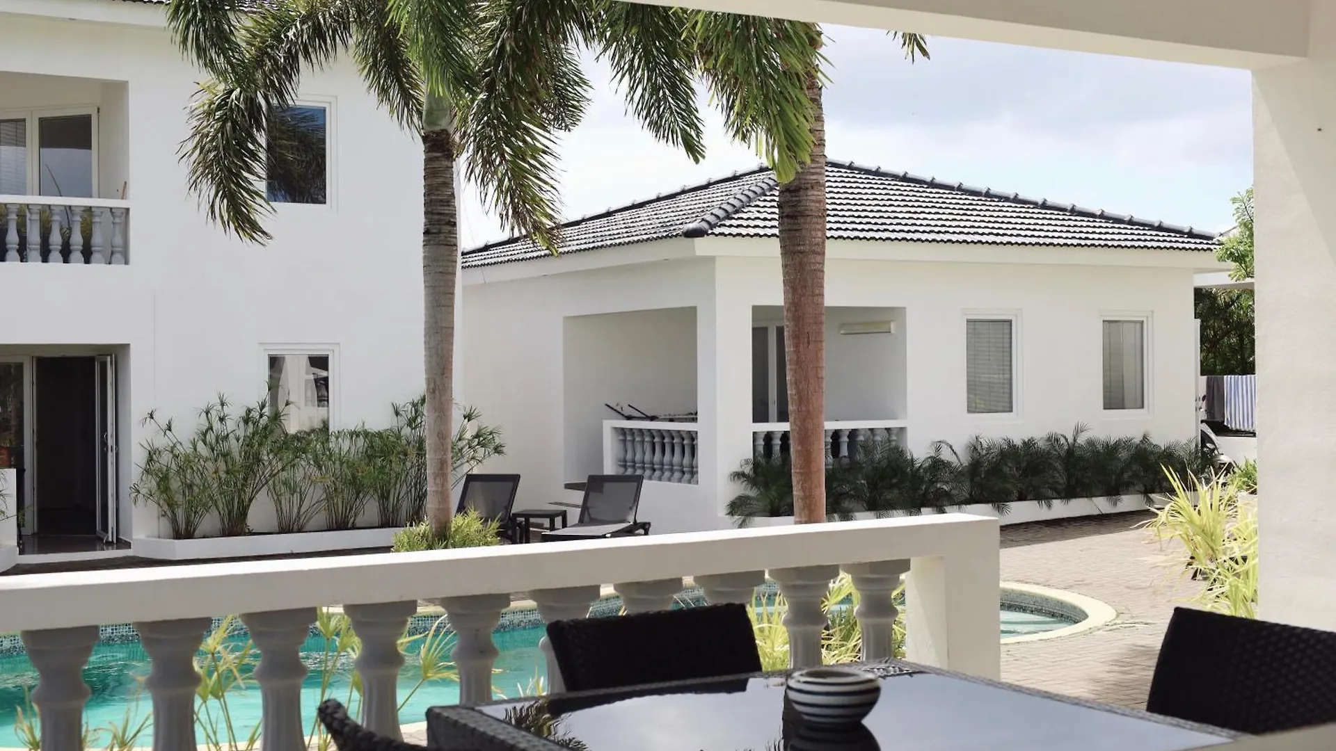 Palm Crest Apartment Willemstad Curacao
