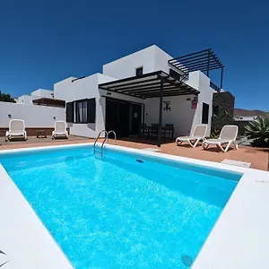 https://casa-marta-playa-blanca-lanzarote.in-canary-islands.com